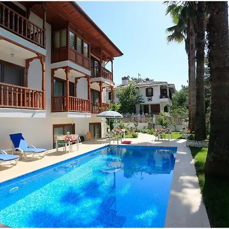 Ayka Hotel *