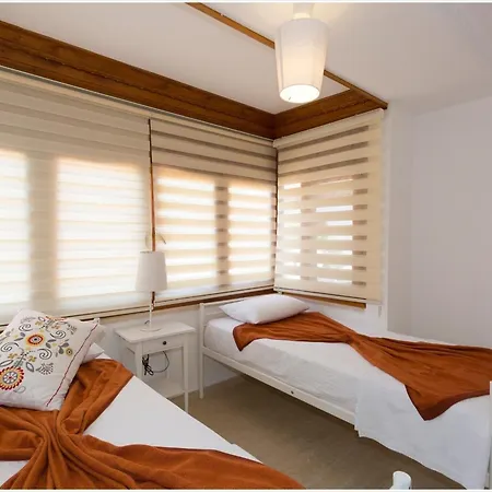 Hotel Ayka *